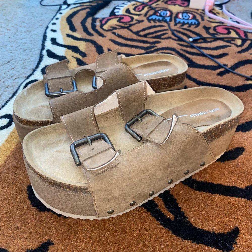 free people rule breaker platforms in taupe. size 38. Worn only a few times